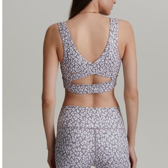 Varley Watson Bra in Sage Cheetah - Picture 1 of 12